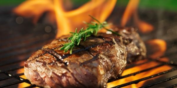 Grilla kött